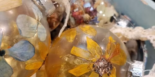 DIY Floral Ornaments - Friday December 5th, 6:30pm - 8:00pm