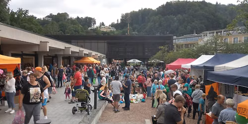 "Der" Gro\u00dfe Flohmarkt