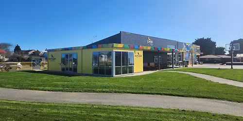 Knitting Group in The Pantry Cafe