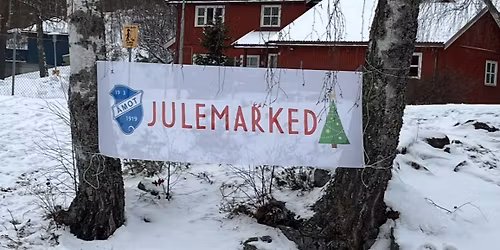 Julemarked med grantenning