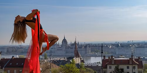 FOT\u00d3Z\u00c1S A HAL\u00c1SZB\u00c1STY\u00c1N\u00c1L