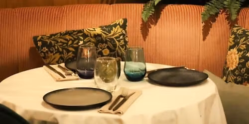 Men\u00fa catal\u00e1n para compartir: tapas, paella y cava en Barcelona