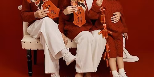 20-Minute Instant Portraits \u00b7 Pet & Owner Family Photos