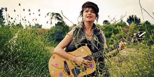 AMYJO DOHERTY - Queen of the pinky punky vibes LIVE@HABAJA