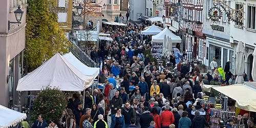 Wintermarkt mit verkaufsoffenen Sonntag