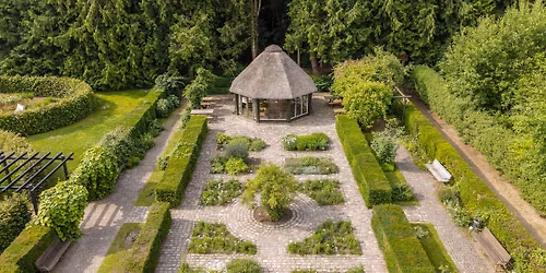 50 \u00e5rs jubil\u00e6um for Krydderurtehaven med Anemette Olesen