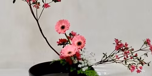 Ikebana Flower Arranging