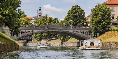 Ljubljana Festival na Ljubljanici \/ Ljubljana Festival on the Ljubljanica
