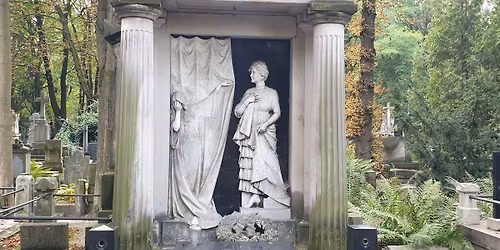 20 niezwyk\u0142ych historii. Spacer od IV bramy po Starych Pow\u0105zkach.