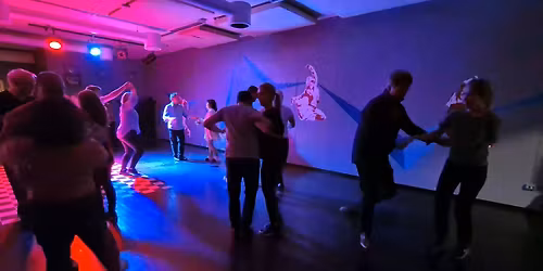 F\u00f8rste salsa dansekveld 2026