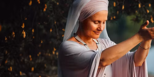 Snatam Kaur, Ram Dass in London