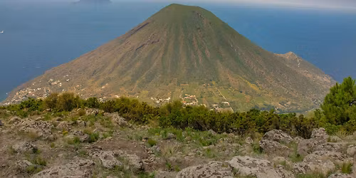 TrekkinGreen- Tra i vulcani delle isole Eolie