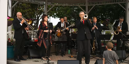 Swingin' Around the Christmas Tree