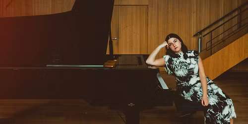 \u00c5TERKLANG: Pianoafton med Lana Suran