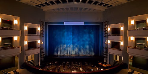 Swiping Right - Opera in the Age of Online Dating