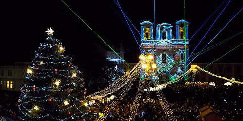 Rozsv\u011bcen\u00ed v\u00e1no\u010dn\u00edho stromu v Uhersk\u00e9m Hradi\u0161ti