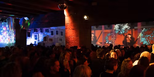 Z\u00dcNDFUNKPARTY im Leeren Beutel