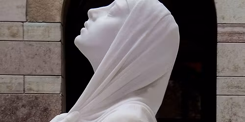 Konsthistoriskt seminarium: M\u00f6t skulptrisen Sigrid Blomberg, en m\u00e4stare i att skildra sorg