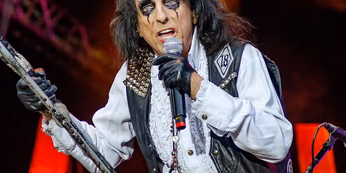 Alice Cooper: Alice\u2019s Attic Tour