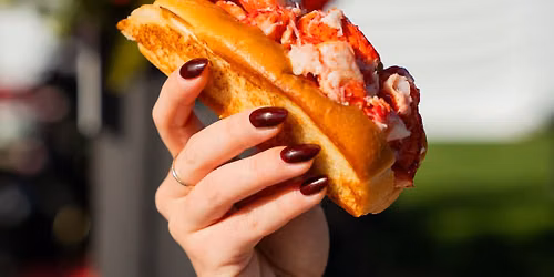 Cousins Maine Lobster in Portland: Oakshire Beer Hall