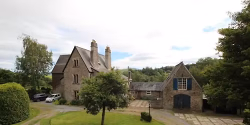 Bespoke Womb Healing Retreat - Brecon, Wales