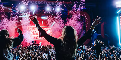 Mia Julia, Julian Sommer, Malin Brown, Rumbombe, Specktakel in