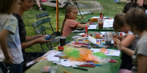 Kindertag auf der Parkb\u00fchne GeyserHaus