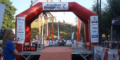 Triatlon door Brugge 2026