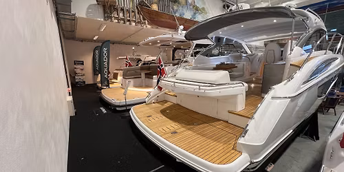 \u00c5pning av vinterutstilling hos Storb\u00e5tsenteret