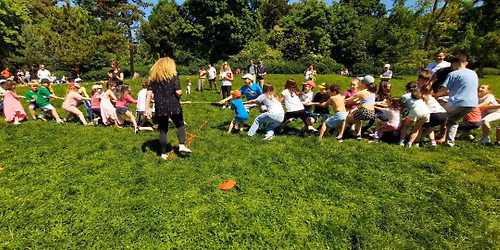 \u0417\u0435\u043b\u0435\u043d\u0438 \u0438\u0433\u0440\u0438 \u043f\u043e \u0413\u0435\u0440\u0433\u044c\u043e\u0432\u0434\u0435\u043d\/ Gr\u00fcne Olympiade zum Hl. Georg