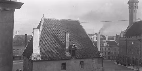 Raekoja platsi mitmes ajas tutvustab Oliver Orro