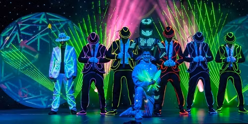  LUMIA: An Electrifying Cirque!