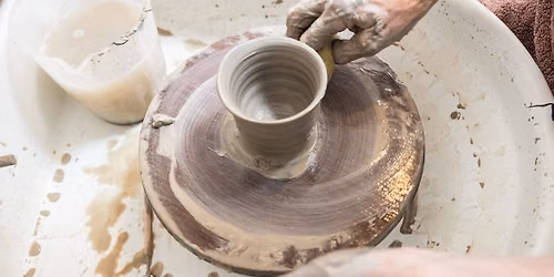 AUTUMN 2026 6 WEEK POTTERY EVENING CLASS