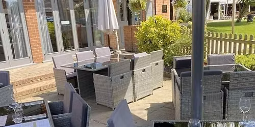 Burton Upon Trent- Summers Evening Beer Garden At The Bell Inn Anslow- Make New Friends Meet Up