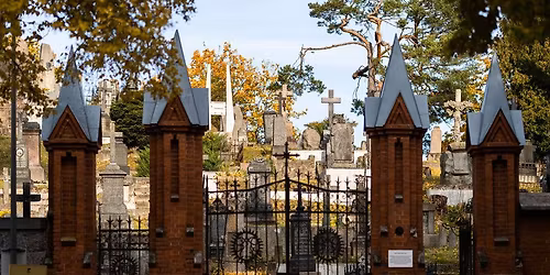 Ekskursija Ras\u0173 kapin\u0117se "Prakalbinti paminklai"