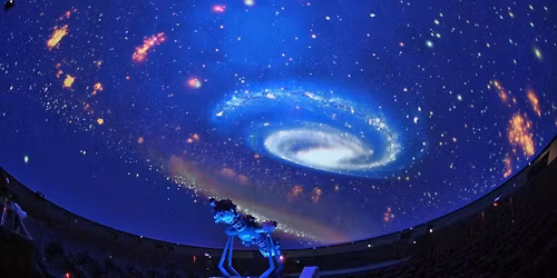 K\u00f6vi Szabolcs koncertje a Kecskem\u00e9ti Planet\u00e1riumban (l\u00e9zer \u00e9s vet\u00edt\u00e9s!)