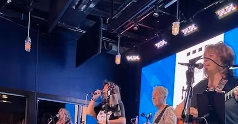 GirlsRoom Dinner & BIG Dance Party 