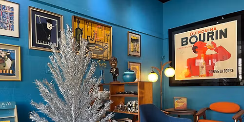 DB Vintage Deck the District