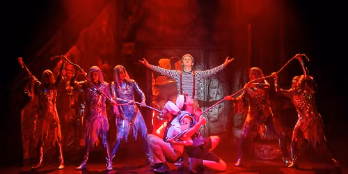 Rumini T\u00fck\u00f6r-szigeten - Csal\u00e1di musical a Firkin zenekarral