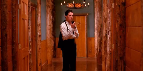 Twin Peaks: Els\u0151 \u00e9vad, szezonz\u00e1r\u00f3 vet\u00edt\u00e9s: 6-7-8. r\u00e9sz | S01E06 + S01E07+S01E08 | Ism\u00e9tl\u0151 vet\u00edt\u00e9s