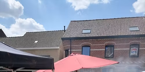 Kermisbar - rommelmarkt in Reningelst