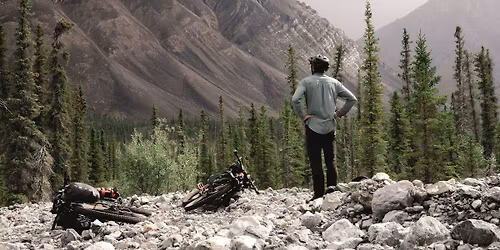 Conf\u00e9rence : explorer l'ouest et le Grand Nord canadien sur la route oubli\u00e9e de la Canol Trail