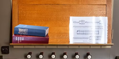 Musik i kirken: F\u00e6llessang i V\u00e6ggerl\u00f8se Kirke