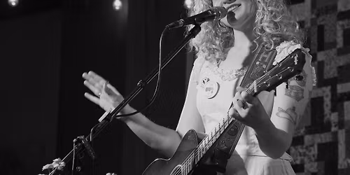 Chloe Hoecker at Red Wheel Steam House