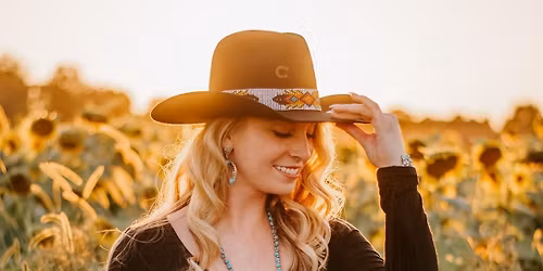 Line Dancing with Mia