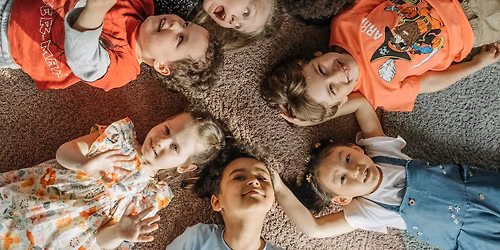 Szkolenie Jak pomaga\u0107 dzieciom radzi\u0107 sobie z napi\u0119ciem i pobudzeniem. 