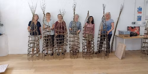 Willow weaving workshop - Garden obelisk
