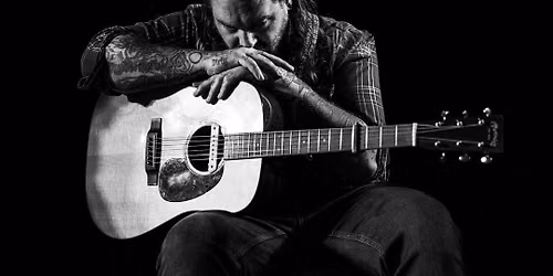 Live Music featuring Christopher Gold