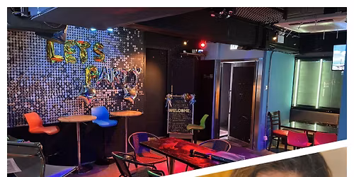 Live music by a Wan Chai star - Asia