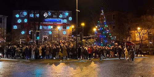 Christmas Eve Carols at the Urn